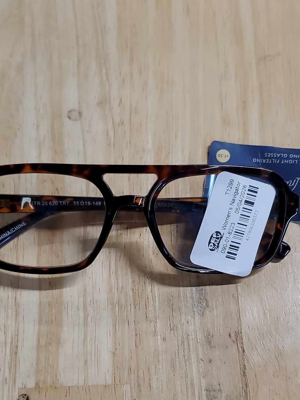 Universal Thread Blue and Tortoiseshell Blue-Light Filtering Reading Glasses